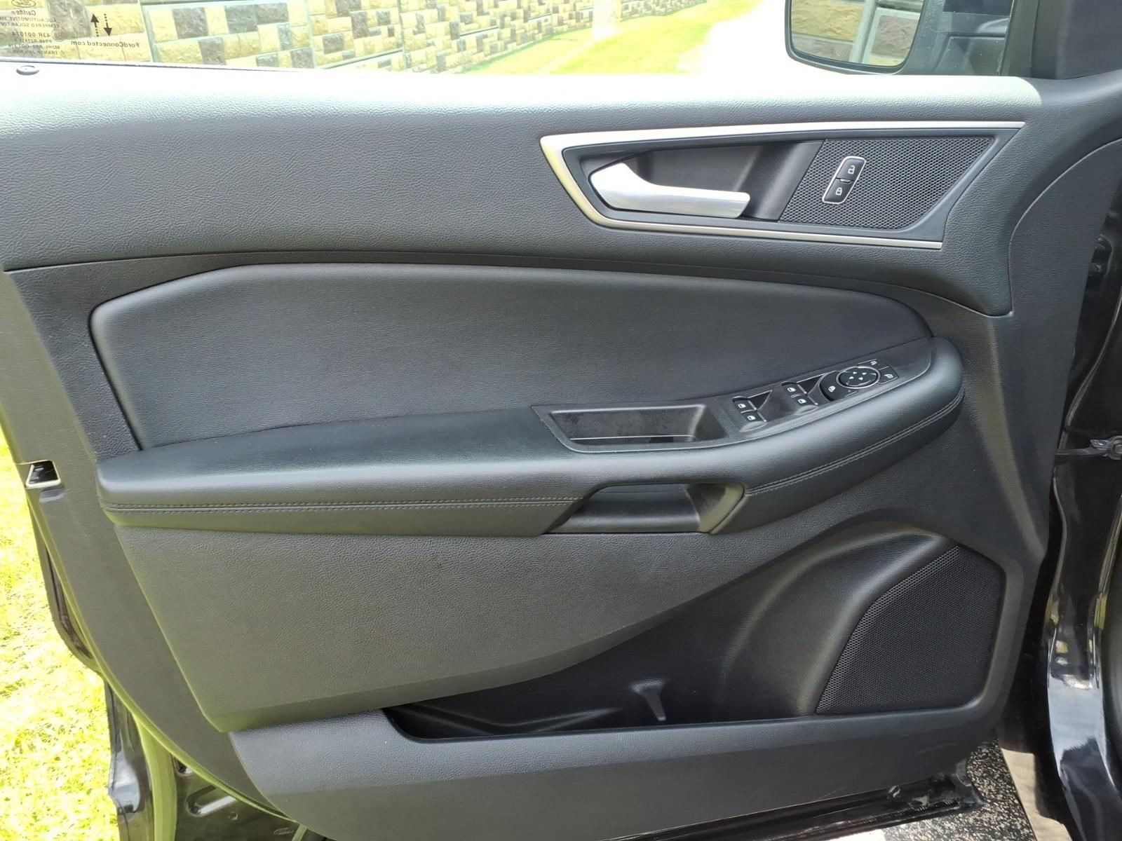 Used 2021 Ford Edge SEL AWD/4WD image 14