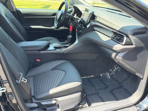 Used 2024 Toyota Camry SE FWD image 10