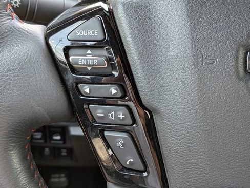 Used 2024 Nissan Frontier 4x4 Crew Cab image 27