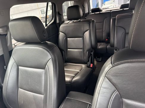 Used 2023 GMC Acadia SLT w/ Technology Package FWD image 21