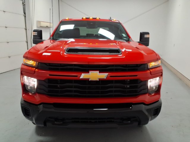 Used 2025 Chevrolet Silverado 2500 Custom w/ Custom Value Package AWD/4WD image 8