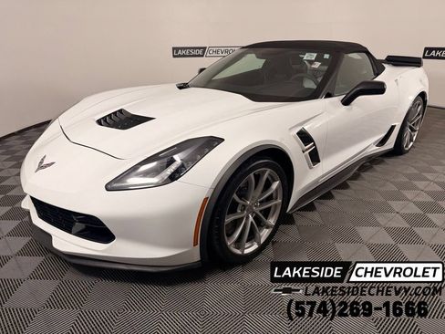 Used 2019 Chevrolet Corvette Grand Sport RWD image 1