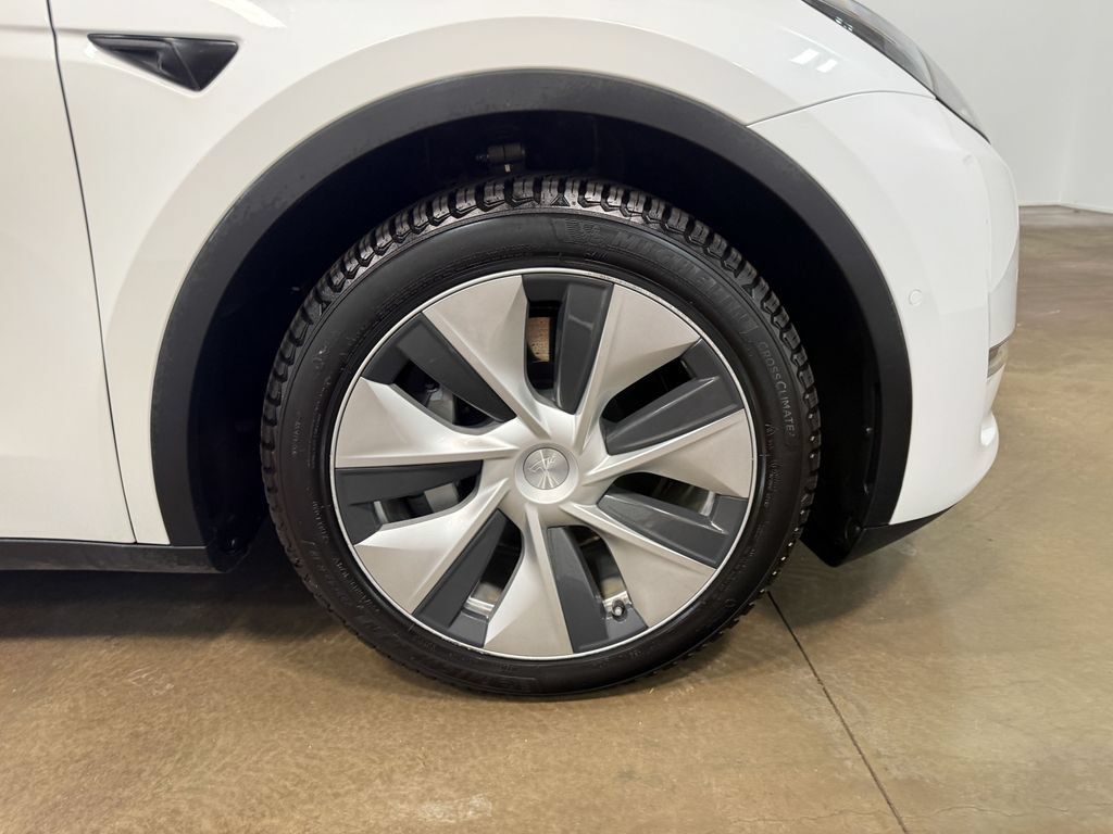 Used 2021 Tesla Model Y Long Range AWD/4WD image 88