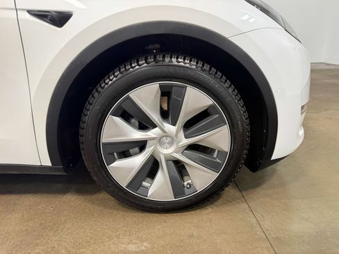Used 2021 Tesla Model Y Long Range AWD/4WD image 88