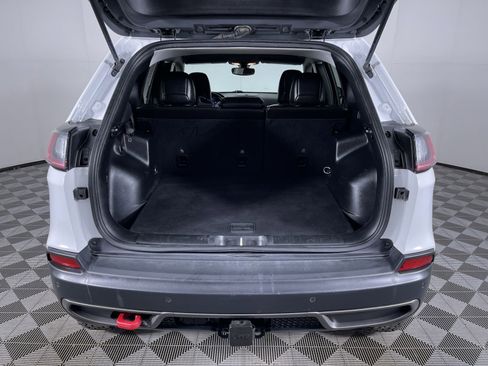 Used 2019 Jeep Cherokee Trailhawk image 24