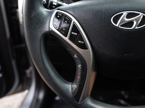Used 2016 Hyundai Elantra GT FWD image 28