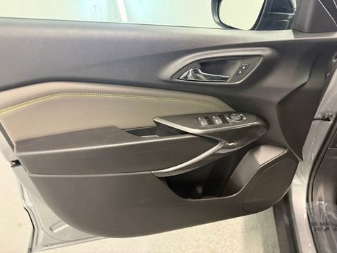 New 2026 Chevrolet Trax ACTIV w/ Sunroof Package FWD image 12