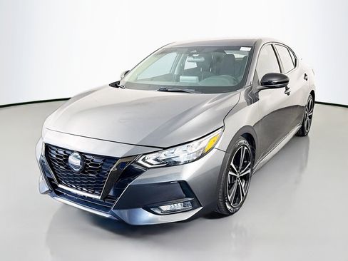 Used 2020 Nissan Sentra SR w/ Trunk Package FWD image 4