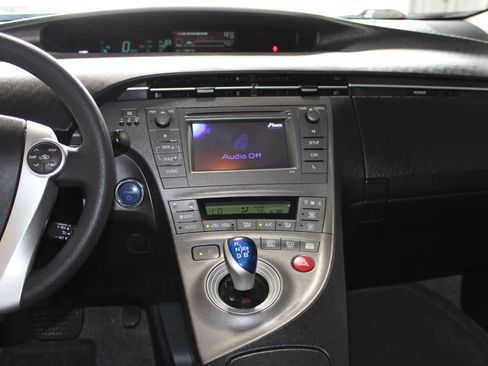 Used 2014 Toyota Prius Two FWD image 13