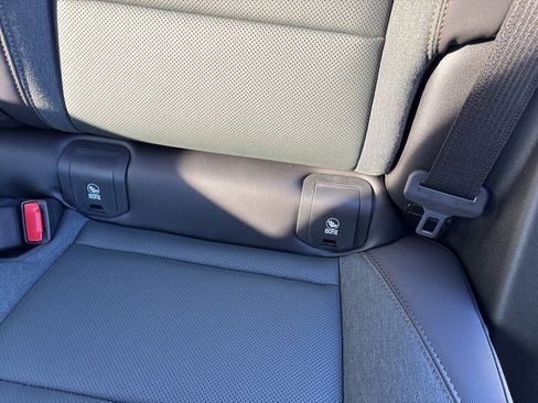 New 2026 GMC Terrain AT4 w/ LPO, Black Badging Package image 32