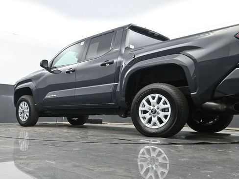 Used 2025 Toyota Tacoma SR5 image 23