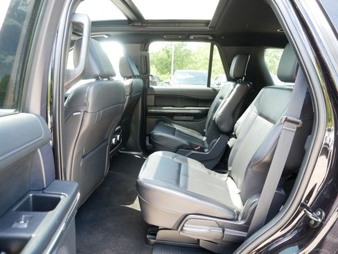 Used 2021 Ford Expedition XLT AWD/4WD image 36