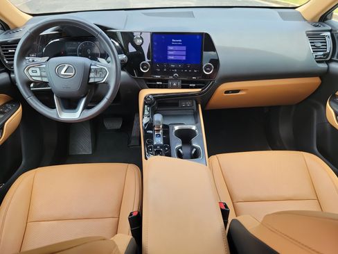 Used 2024 Lexus NX 250 FWD w/ Towing Package (2000 Lbs) image 10