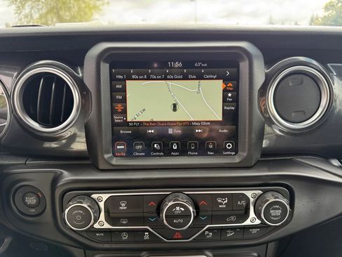 Used 2021 Jeep Wrangler Unlimited Sahara image 21