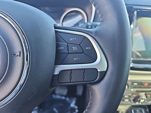 Used 2019 Jeep Compass Limited image 17