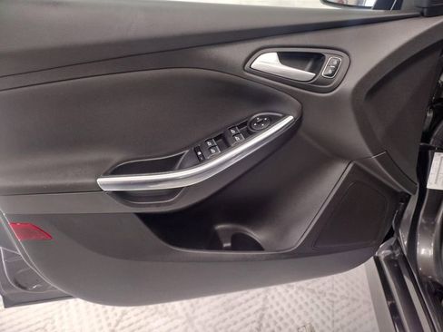 Used 2017 Ford Focus ST image 18