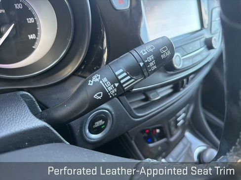 Used 2020 Buick Envision Essence image 36