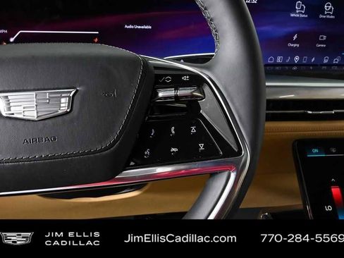 New 2025 Cadillac Escalade IQ Luxury 2 AWD/4WD image 11