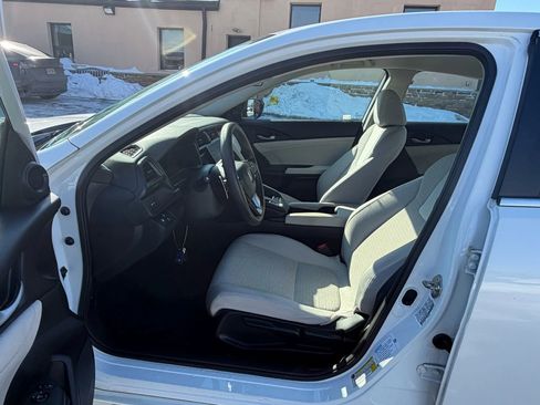 Used 2019 Honda Insight EX image 24