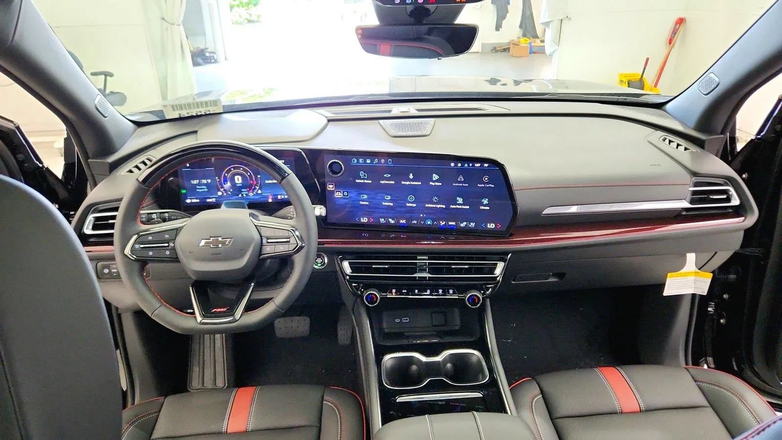 New 2027 Chevrolet Traverse RS AWD/4WD image 28