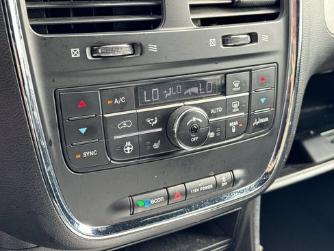 Used 2019 Dodge Grand Caravan GT FWD image 20