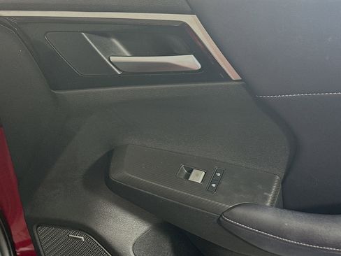 Used 2025 Mitsubishi Outlander SE FWD image 29