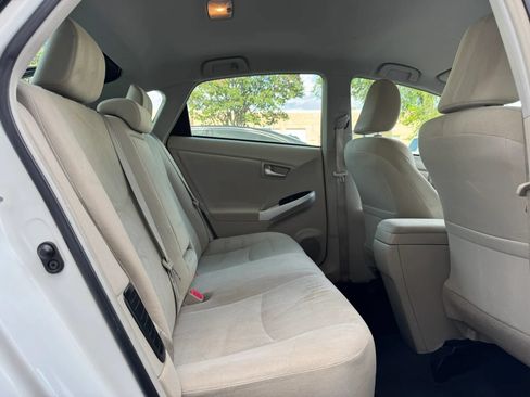 Used 2015 Toyota Prius Two FWD image 27