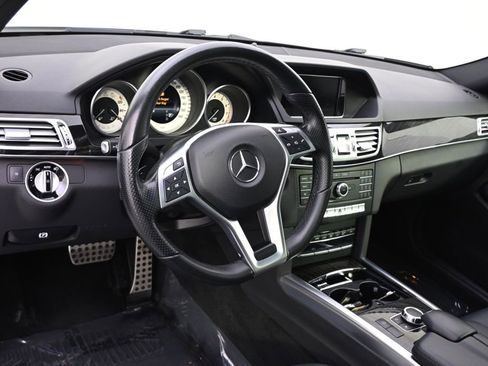 Used 2016 Mercedes-Benz E 350 4MATIC Sedan image 7