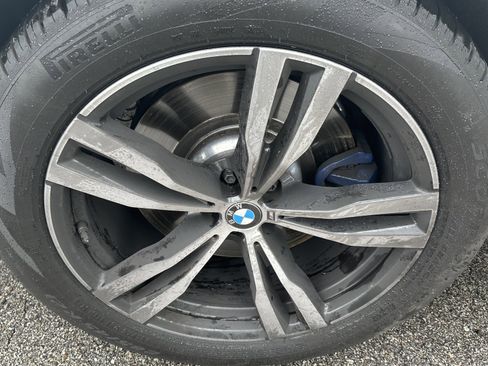 Used 2022 BMW X7 M50i w/ Dynamic Handling Package AWD/4WD image 14