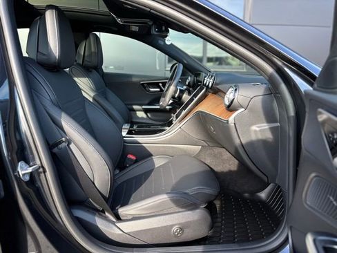 Used 2023 Mercedes-Benz C 300 4MATIC Sedan image 46
