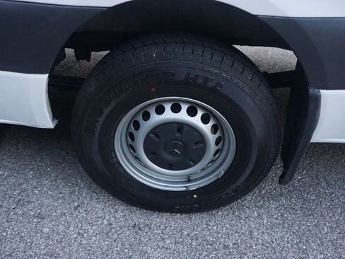 Used 2023 Mercedes-Benz Sprinter 2500 image 10