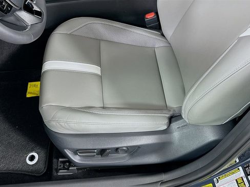 Certified 2026 Toyota Camry SE w/ Convenience Package FWD image 20