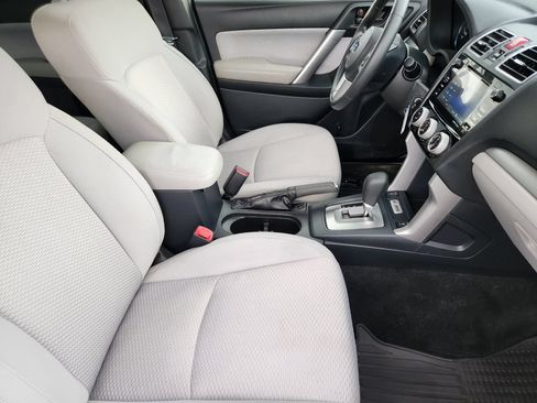 Used 2018 Subaru Forester 2.5i Premium AWD/4WD image 17