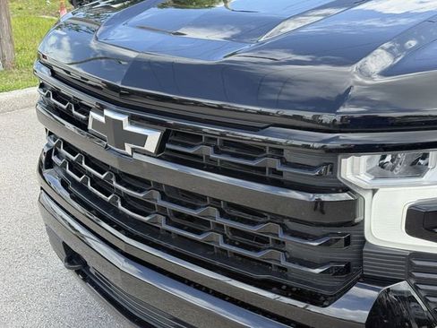 Used 2023 Chevrolet Silverado 1500 RST AWD/4WD image 7