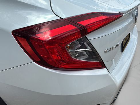 Used 2020 Honda Civic EX image 33