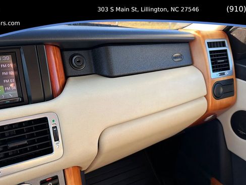Used 2004 Land Rover Range Rover HSE image 13
