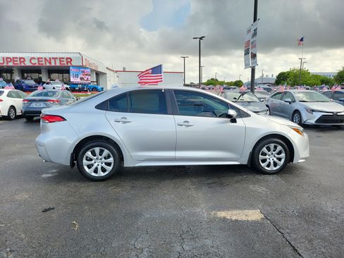 Used 2026 Toyota Corolla LE FWD image 13