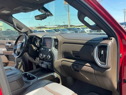 Used 2022 GMC Sierra 3500 Denali w/ Denali Ultimate Package AWD/4WD image 23
