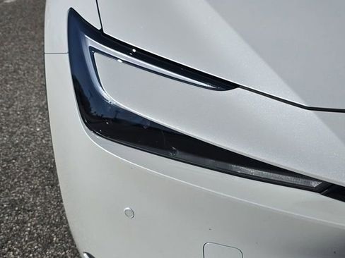 New 2026 Toyota Prius Plug-In Hybrid FWD image 10