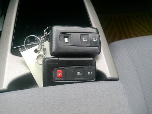 Used 2008 Toyota Prius FWD image 30