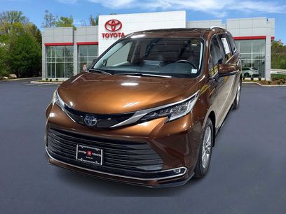 Certified 2021 Toyota Sienna Limited
