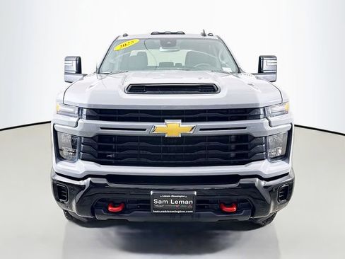 Used 2025 Chevrolet Silverado 2500 Custom w/ Custom Value Package AWD/4WD image 2