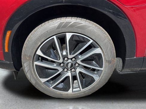 Certified 2025 Cadillac Optiq Sport 2 w/ LPO, Floor Liner Package AWD/4WD image 26