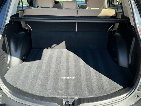 Used 2014 Toyota RAV4 XLE image 22