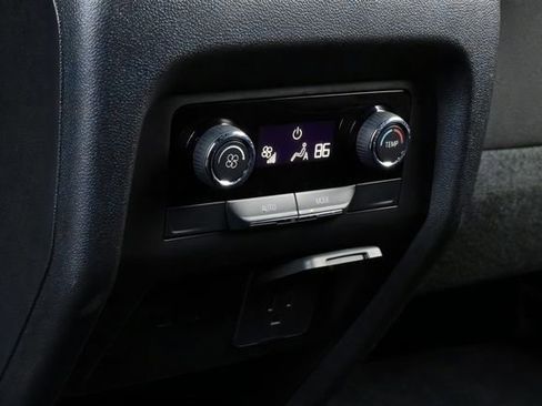 Used 2026 Chevrolet Traverse LT w/ Midnight/Sport Edition image 20