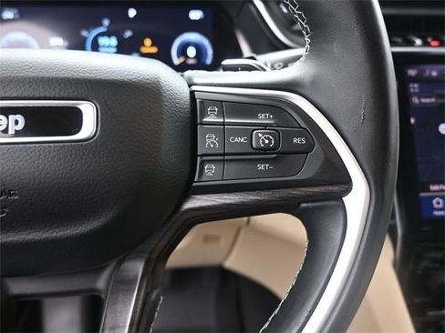 Used 2021 Jeep Grand Cherokee L Limited image 2