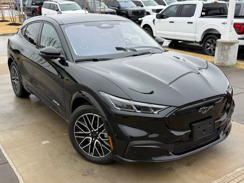 Used 2024 Ford Mustang Mach-E Premium image 6