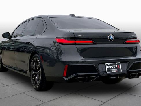 Certified 2025 BMW 760i xDrive w/ Executive Package image 11