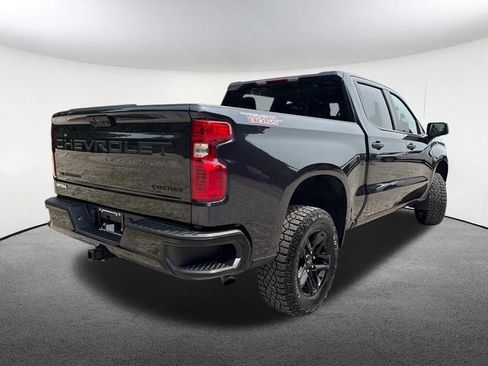 Used 2024 Chevrolet Silverado 1500 Custom Trail Boss w/ LPO, Dark Essentials Package AWD/4WD image 17