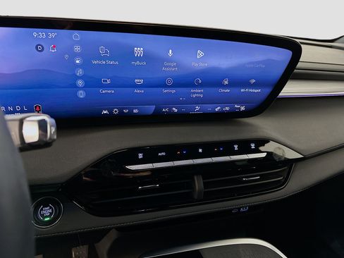 Used 2025 Buick Enclave Preferred image 26